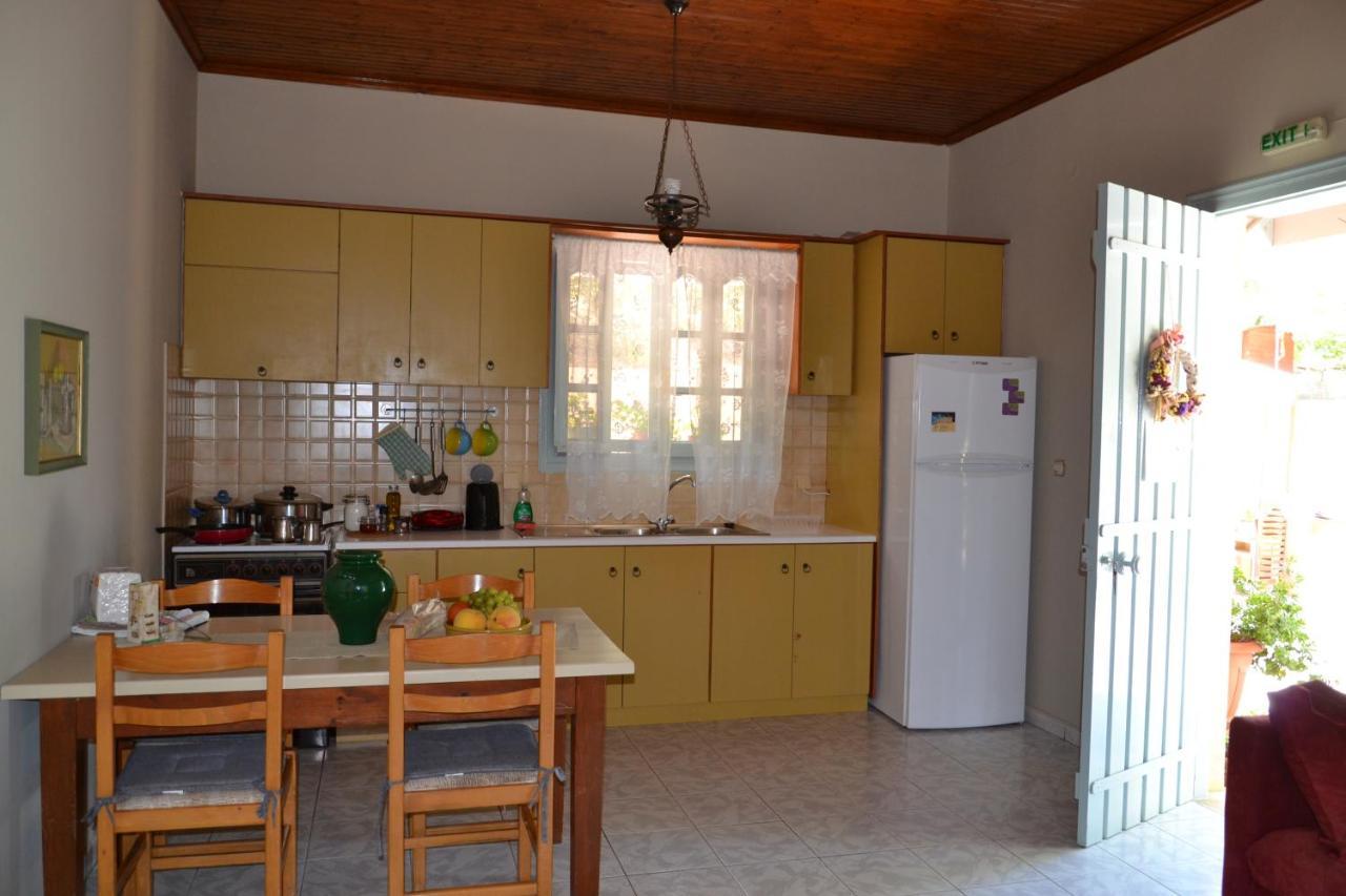 Mihaila Seaside: 2 Bedroom Bungalows Kefalonia Spartià Eksteriør billede