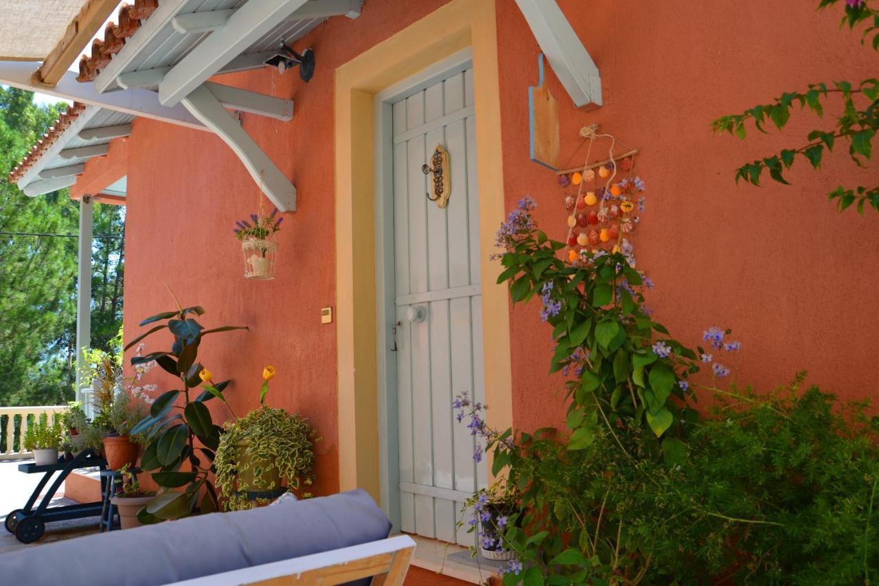 Mihaila Seaside: 2 Bedroom Bungalows Kefalonia Spartià Eksteriør billede