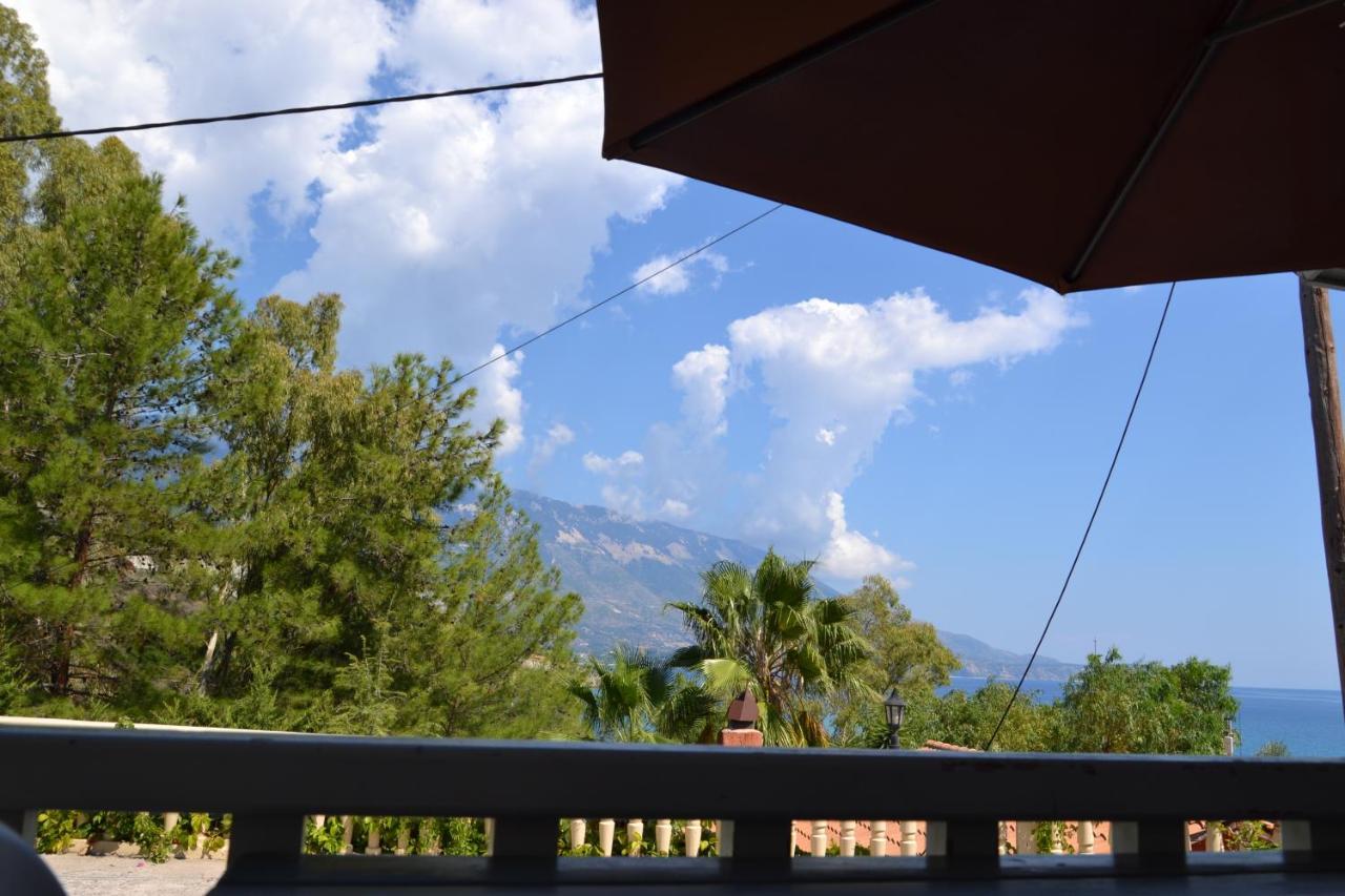 Mihaila Seaside: 2 Bedroom Bungalows Kefalonia Spartià Eksteriør billede
