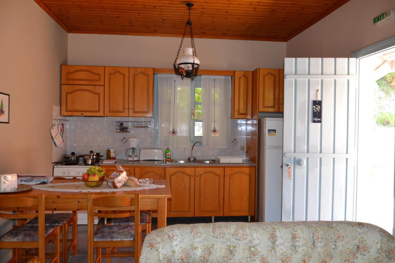 Mihaila Seaside: 2 Bedroom Bungalows Kefalonia Spartià Eksteriør billede