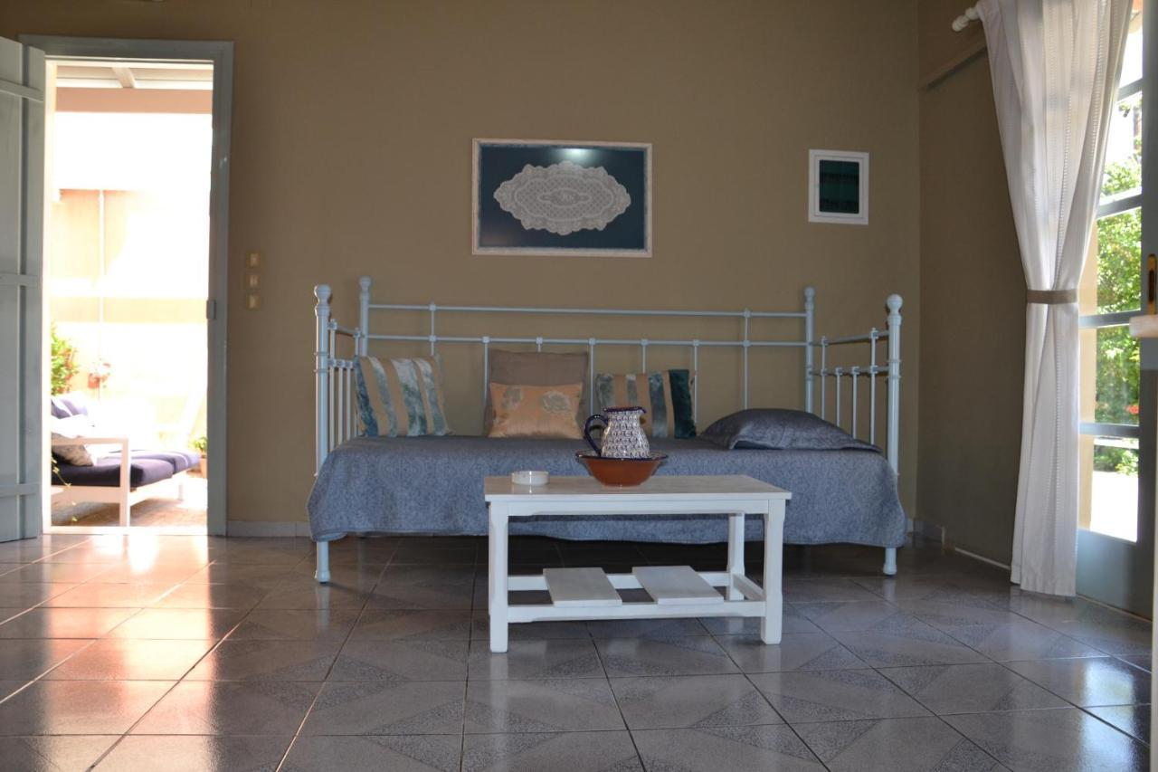 Mihaila Seaside: 2 Bedroom Bungalows Kefalonia Spartià Eksteriør billede
