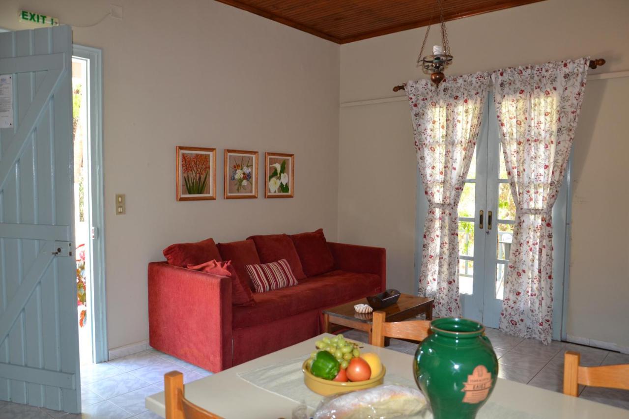 Mihaila Seaside: 2 Bedroom Bungalows Kefalonia Spartià Eksteriør billede